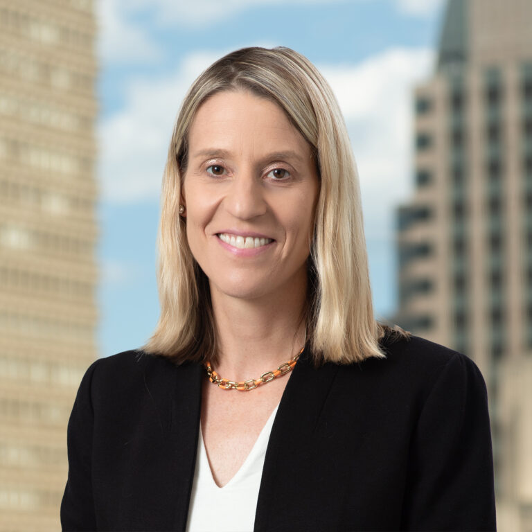 Laurel Koes Headshot